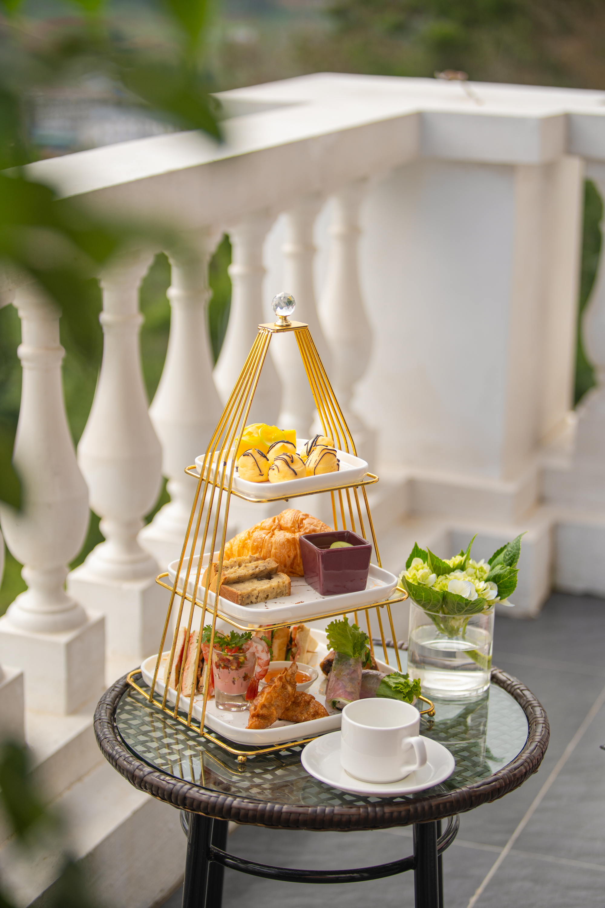 Deluxe Valley View with Balcony #8