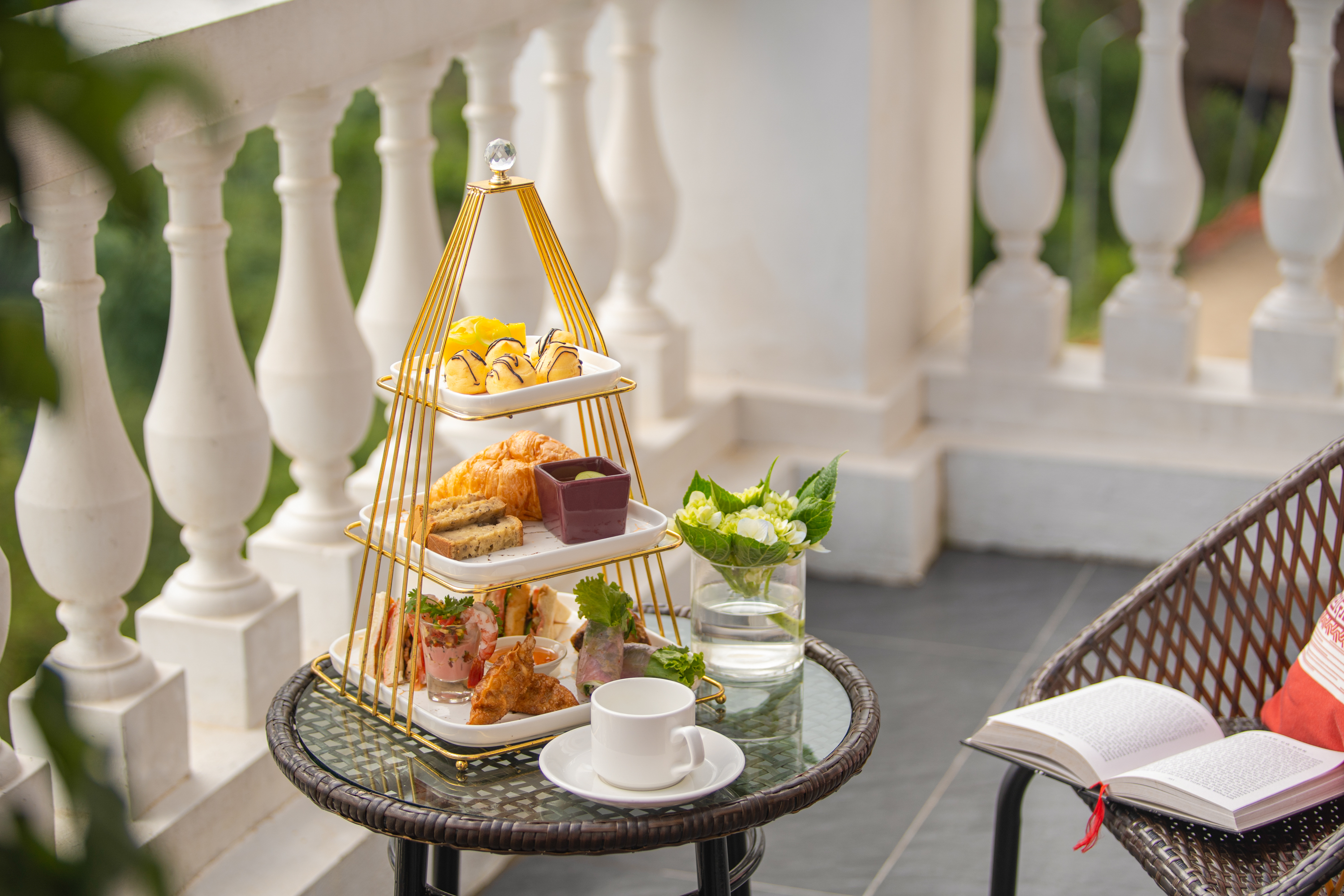 Deluxe Valley View with Balcony #7