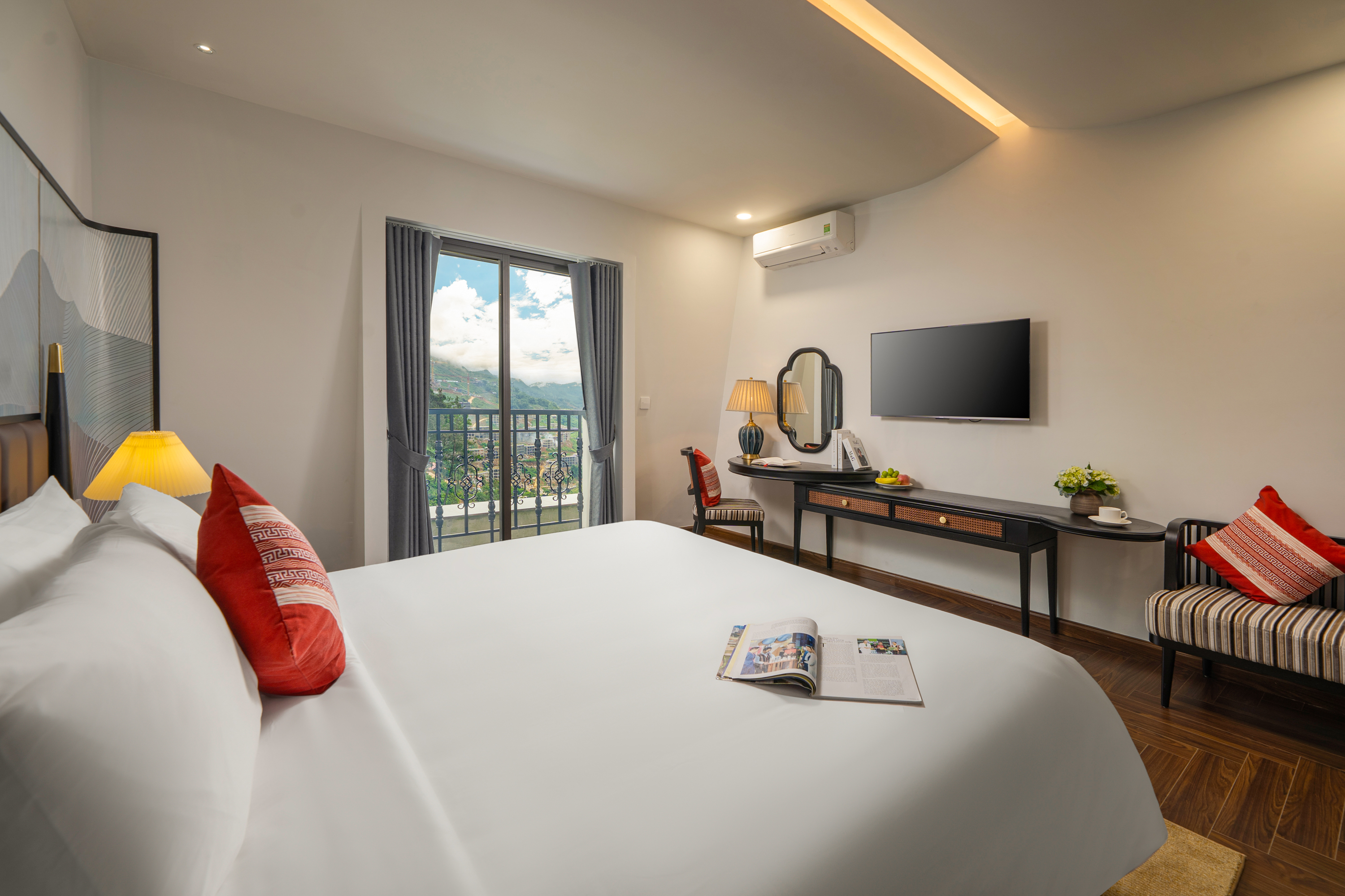 Deluxe Mountain View #3